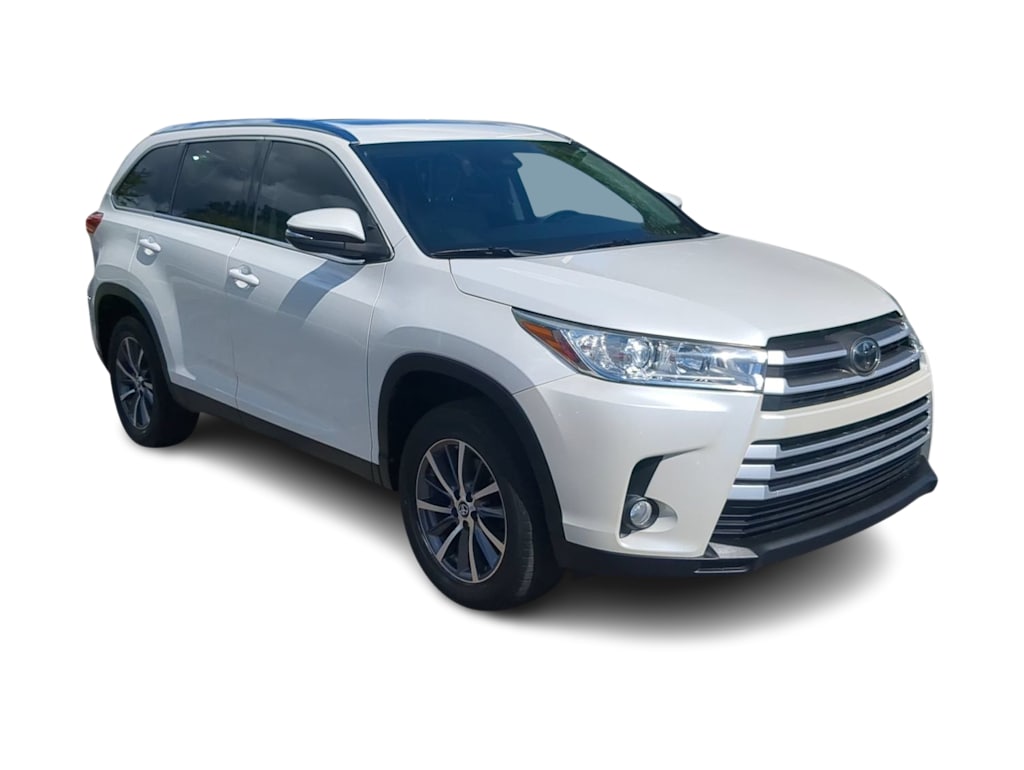 Thumbnail: 2019 Toyota Highlander - 19