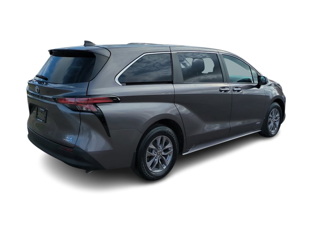 Thumbnail: 2021 Toyota Sienna - 21