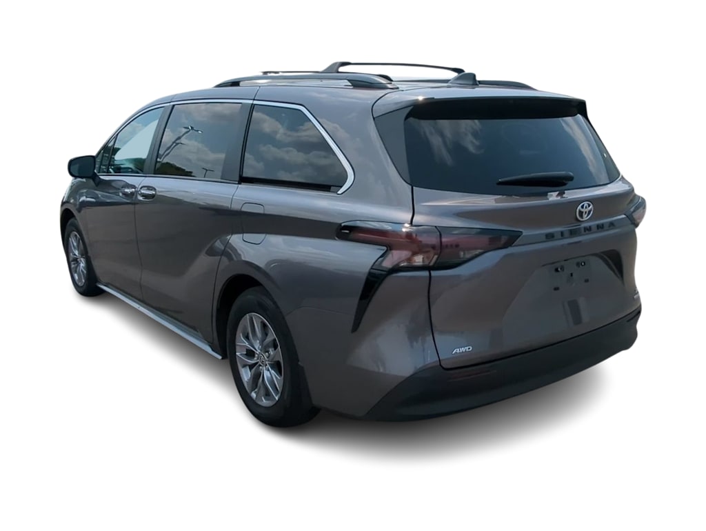 Thumbnail: 2024 Toyota Sienna - 4