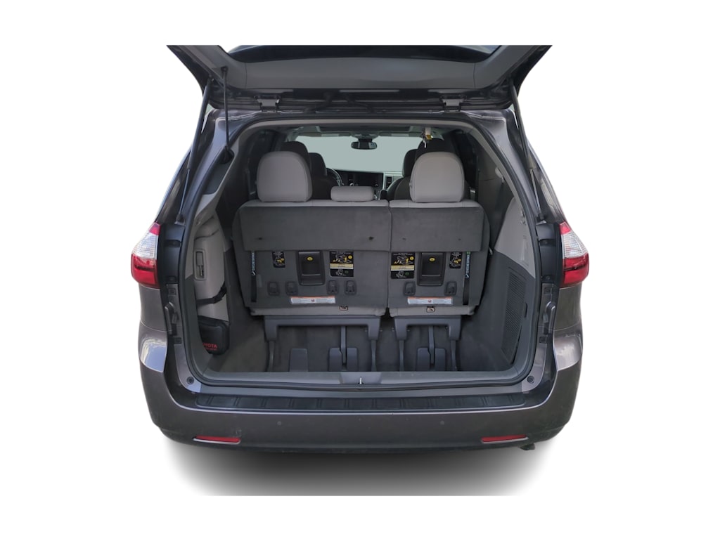 Thumbnail: 2018 Toyota Sienna - 17