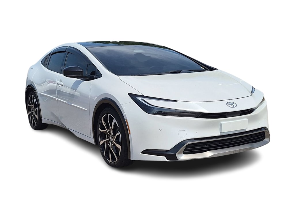 Thumbnail: 2026 Toyota Prius v - 19