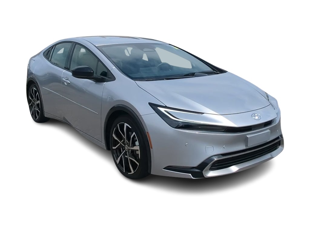 Thumbnail: 2026 Toyota Prius v - 18