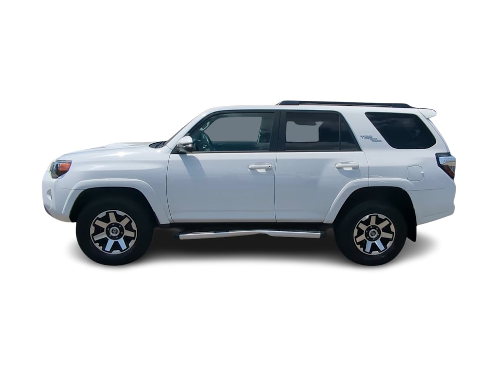 Thumbnail: 2019 Toyota 4Runner - 3