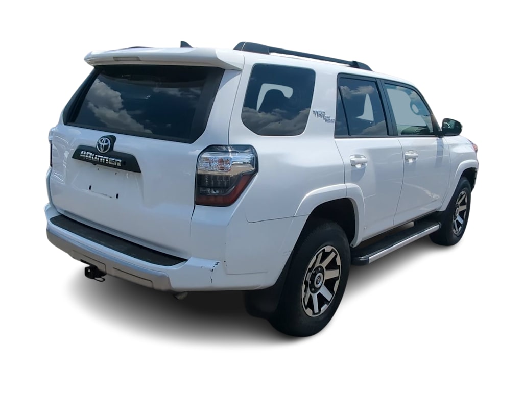 Thumbnail: 2019 Toyota 4Runner - 21