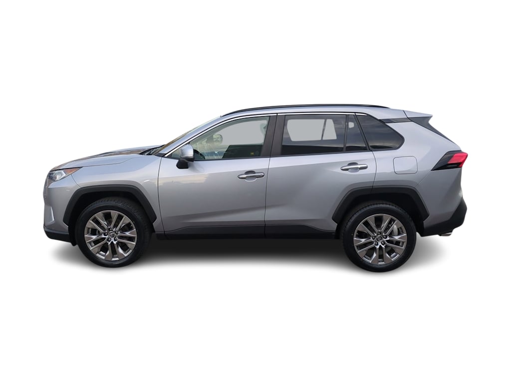 Thumbnail: 2019 Toyota RAV4 - 3