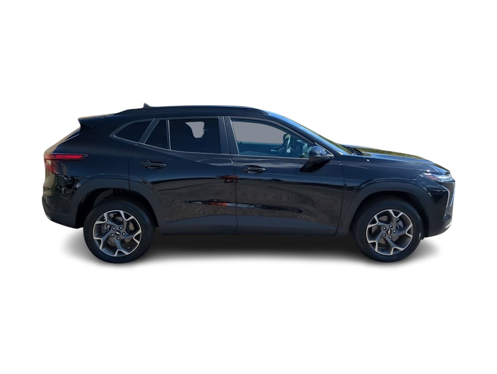Thumbnail: 2025 Chevrolet Trax - 22