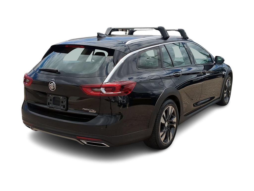 Thumbnail: 2018 Buick Regal - 22