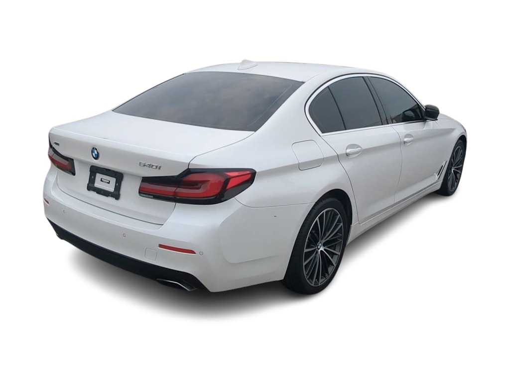 Thumbnail: 2023 BMW 5 Series - 21