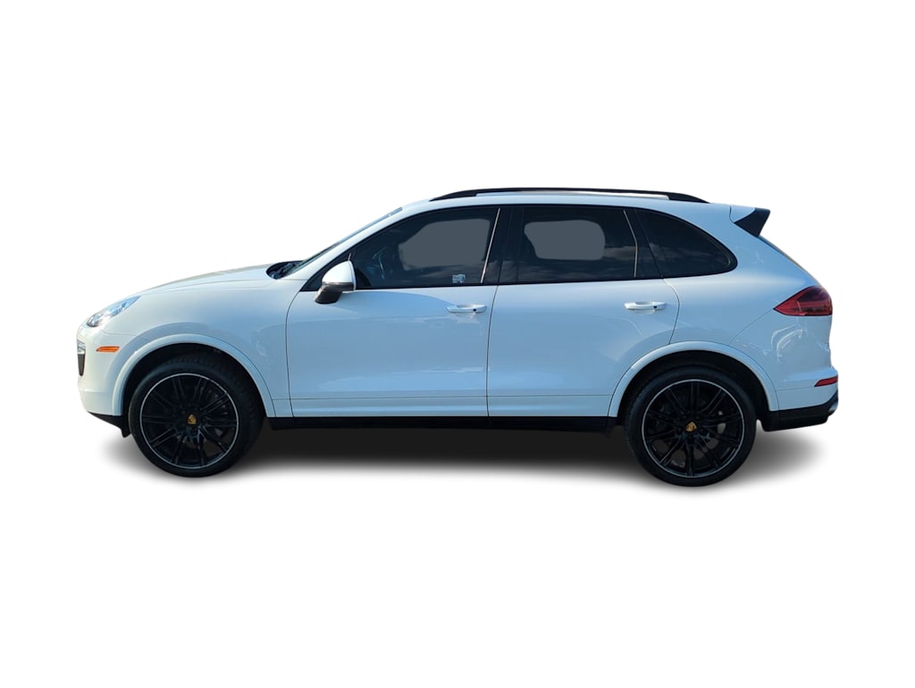 Thumbnail: 2017 Porsche Cayenne - 3