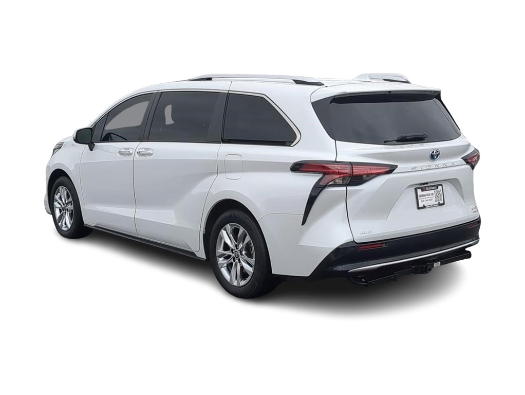 Thumbnail: 2023 Toyota Sienna - 4