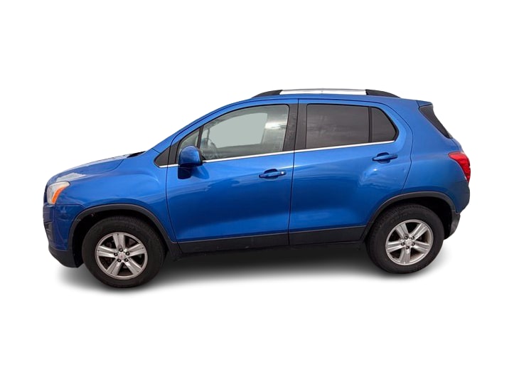 Thumbnail: 2015 Chevrolet Trax - 3