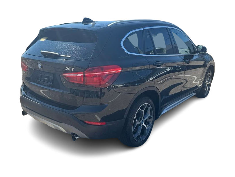 Thumbnail: 2017 BMW X1 - 16