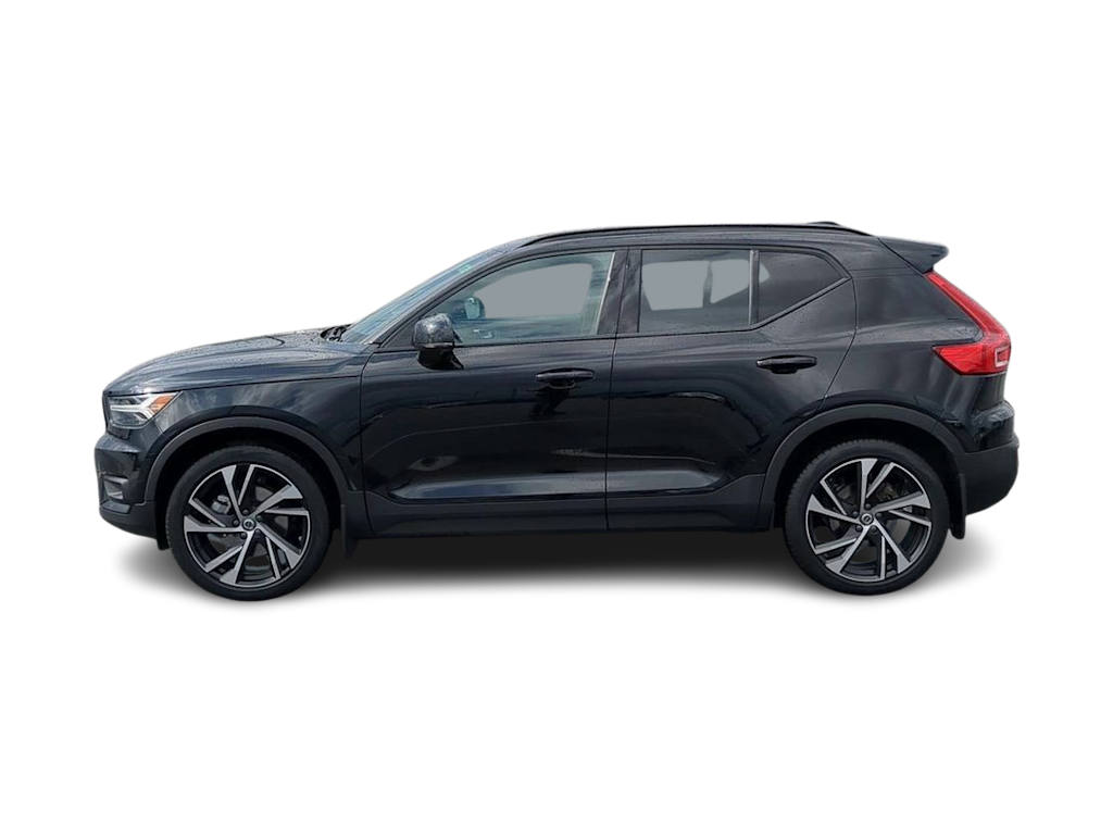 Thumbnail: 2021 Volvo XC40 - 3