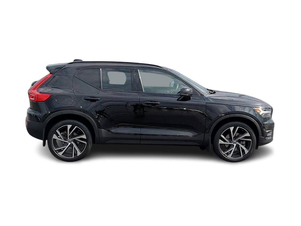 Thumbnail: 2021 Volvo XC40 - 21