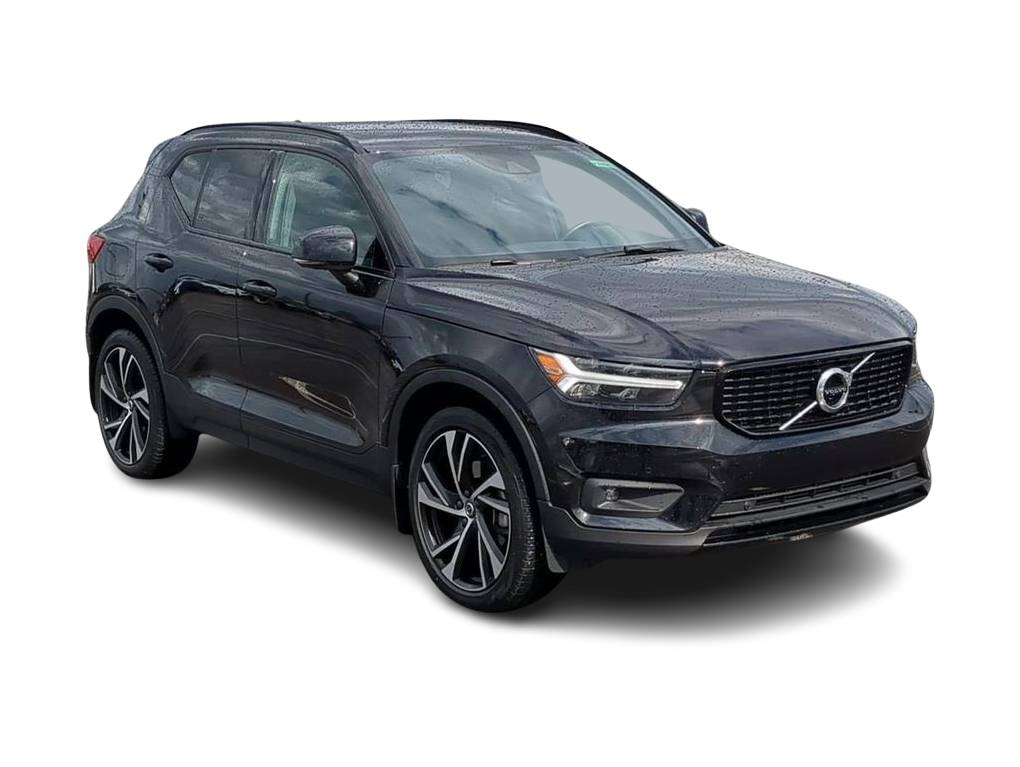 Thumbnail: 2021 Volvo XC40 - 22