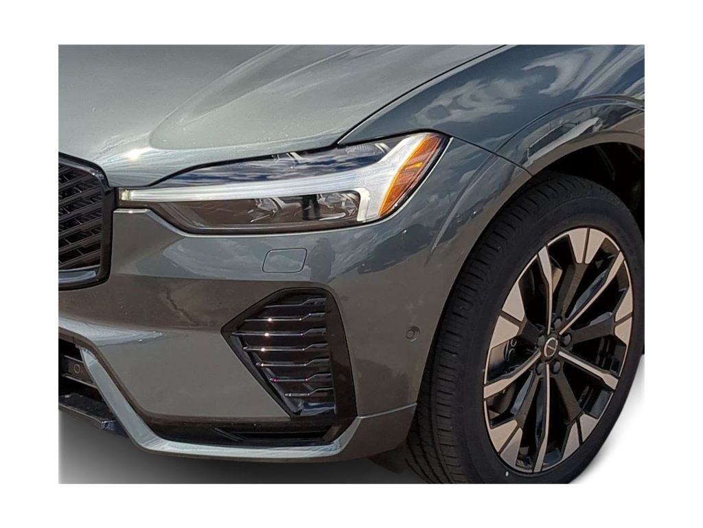 Thumbnail: 2026 Volvo XC60 - 21