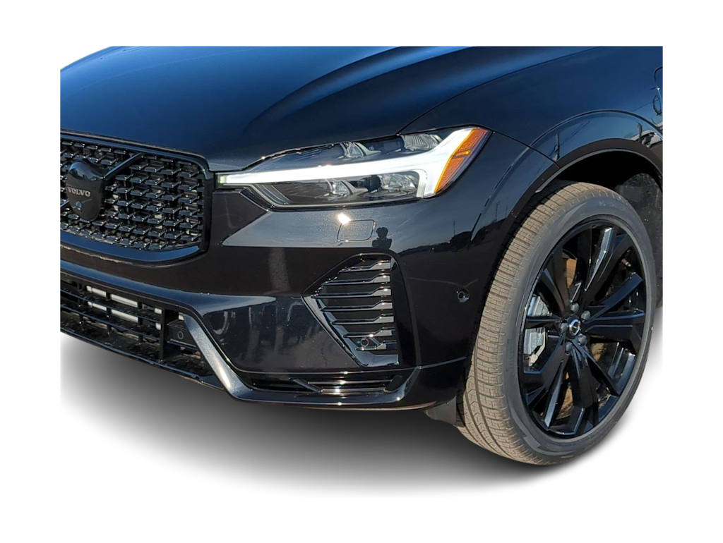 Thumbnail: 2025 Volvo XC60 - 23