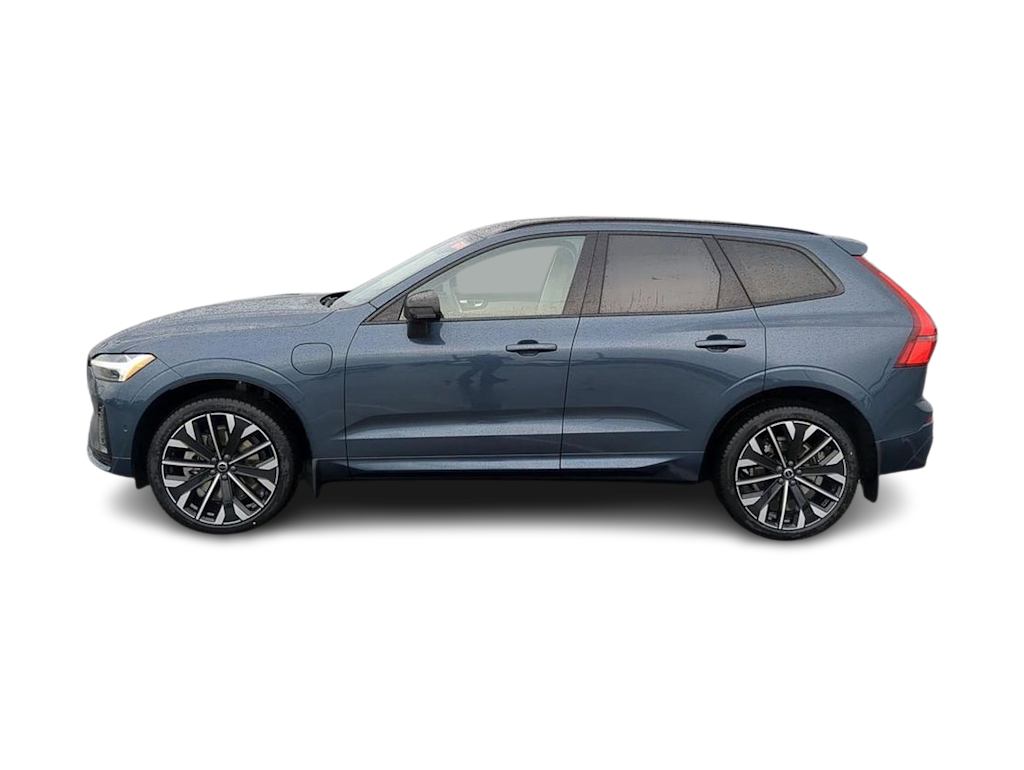 Thumbnail: 2026 Volvo XC60 - 3