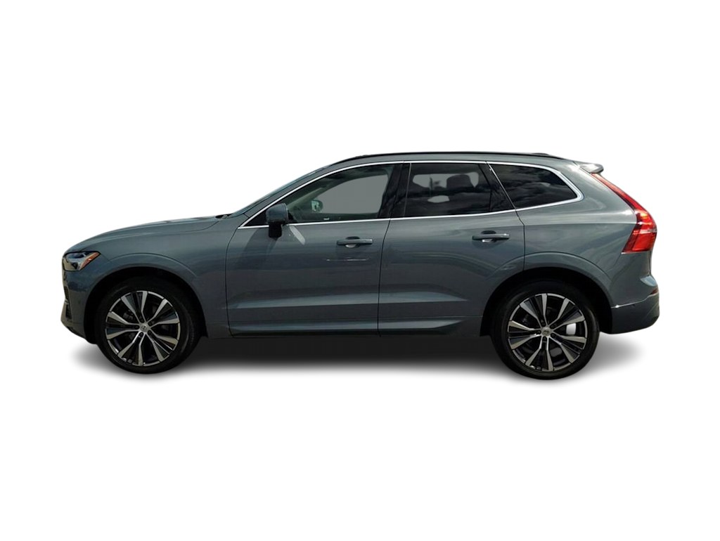 2022 Volvo XC60 B5 Momentum 3