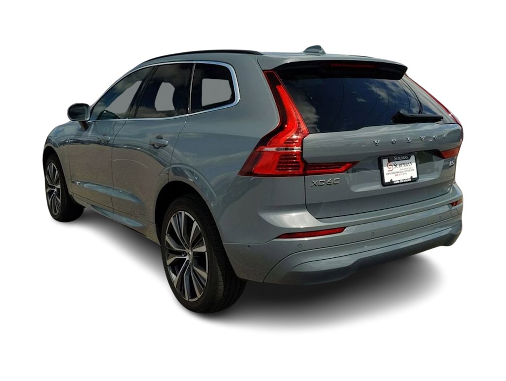 2022 Volvo XC60 B5 Momentum 4