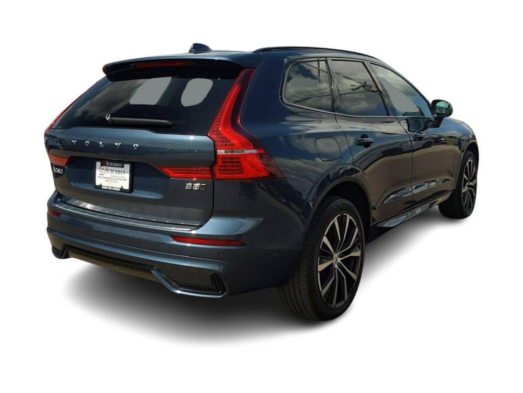 2023 Volvo XC60 B5 Plus 17