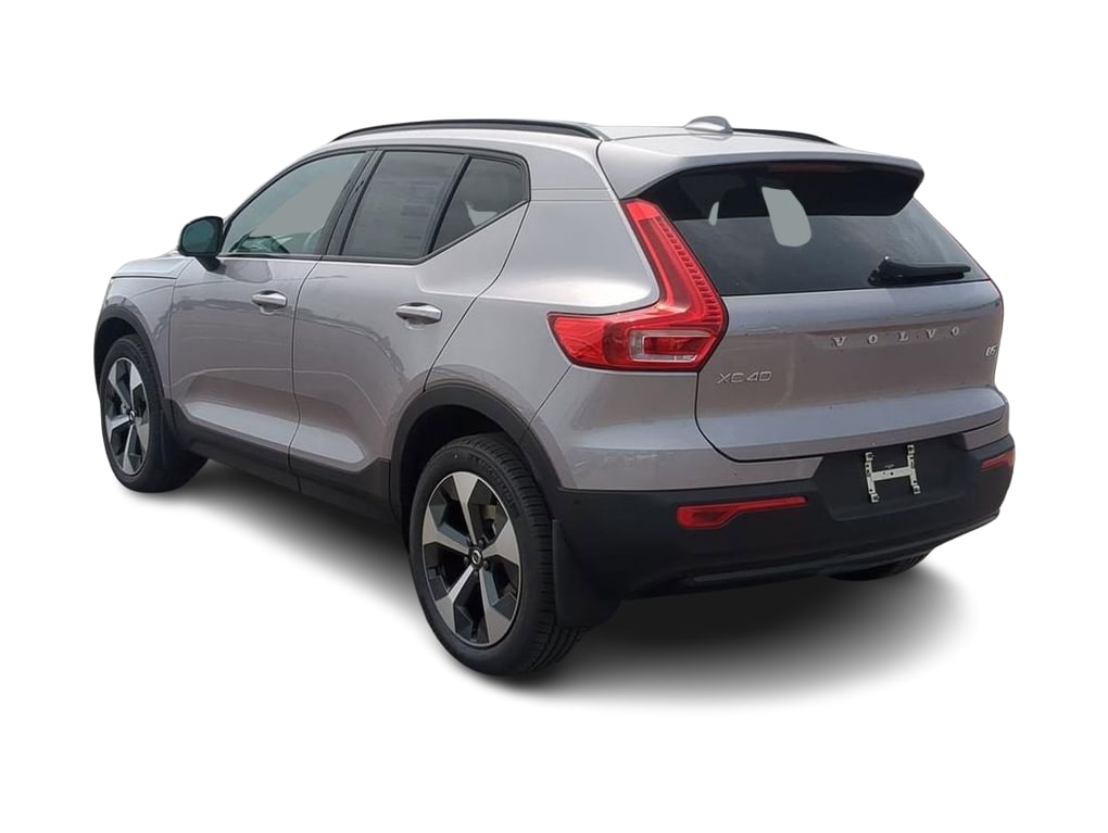 Thumbnail: 2026 Volvo XC40 - 4