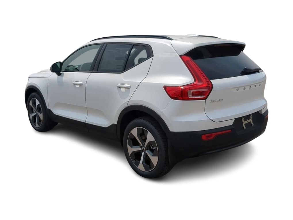 Thumbnail: 2026 Volvo XC40 - 4