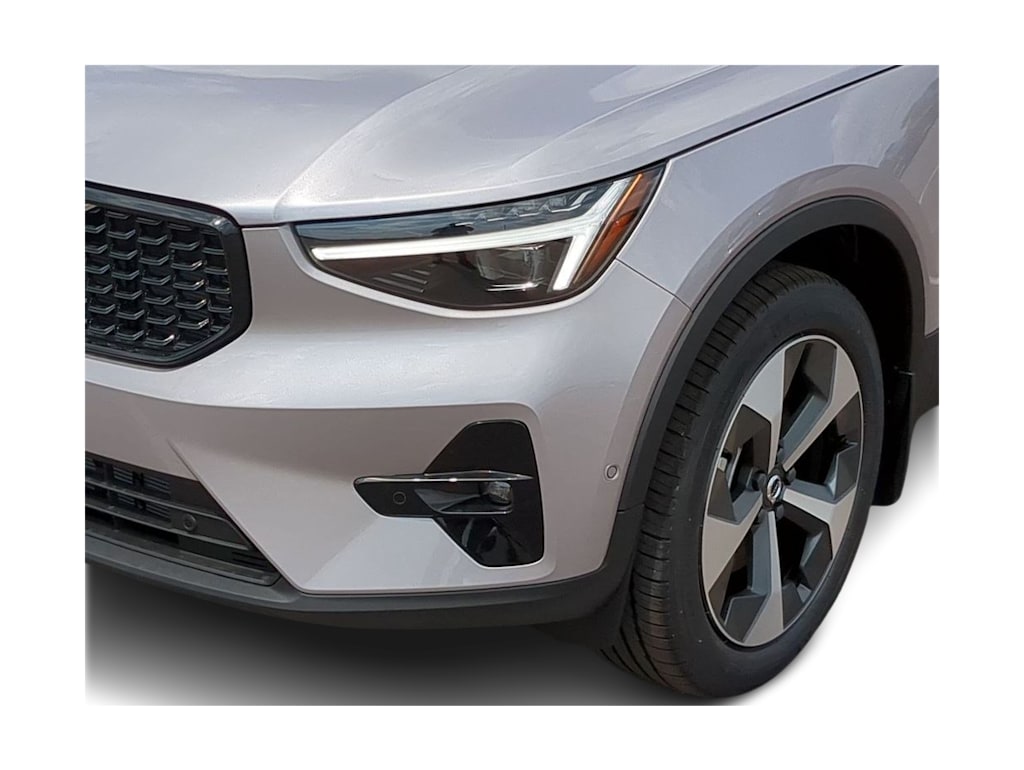 Thumbnail: 2026 Volvo XC40 - 21