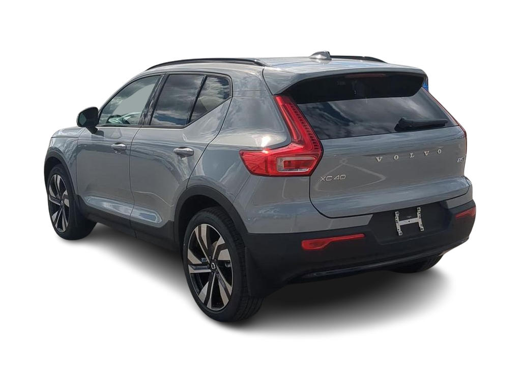 Thumbnail: 2026 Volvo XC40 - 4