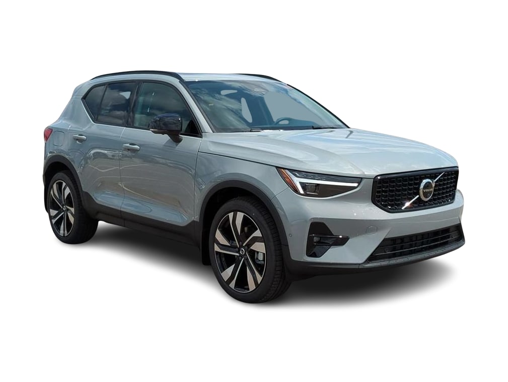 Thumbnail: 2026 Volvo XC40 - 22