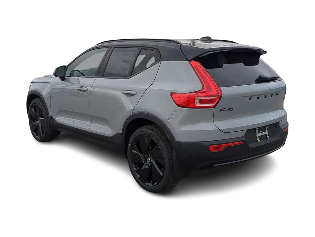 Thumbnail: 2026 Volvo XC40 - 4