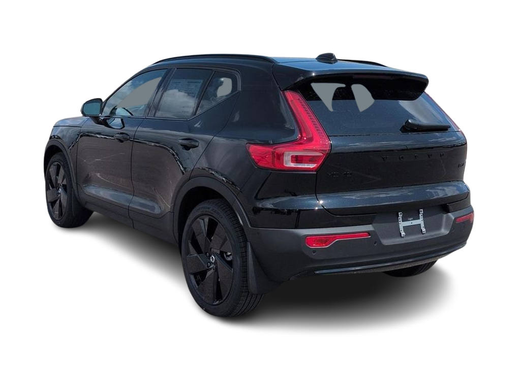Thumbnail: 2026 Volvo XC40 - 4