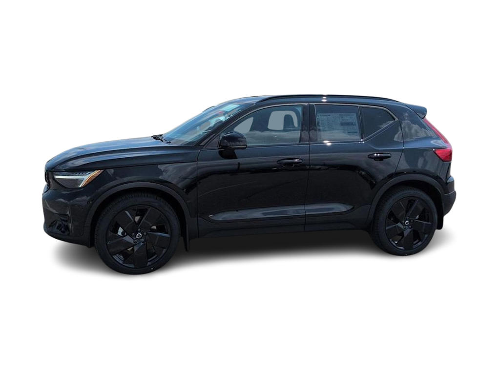 Thumbnail: 2026 Volvo XC40 - 3