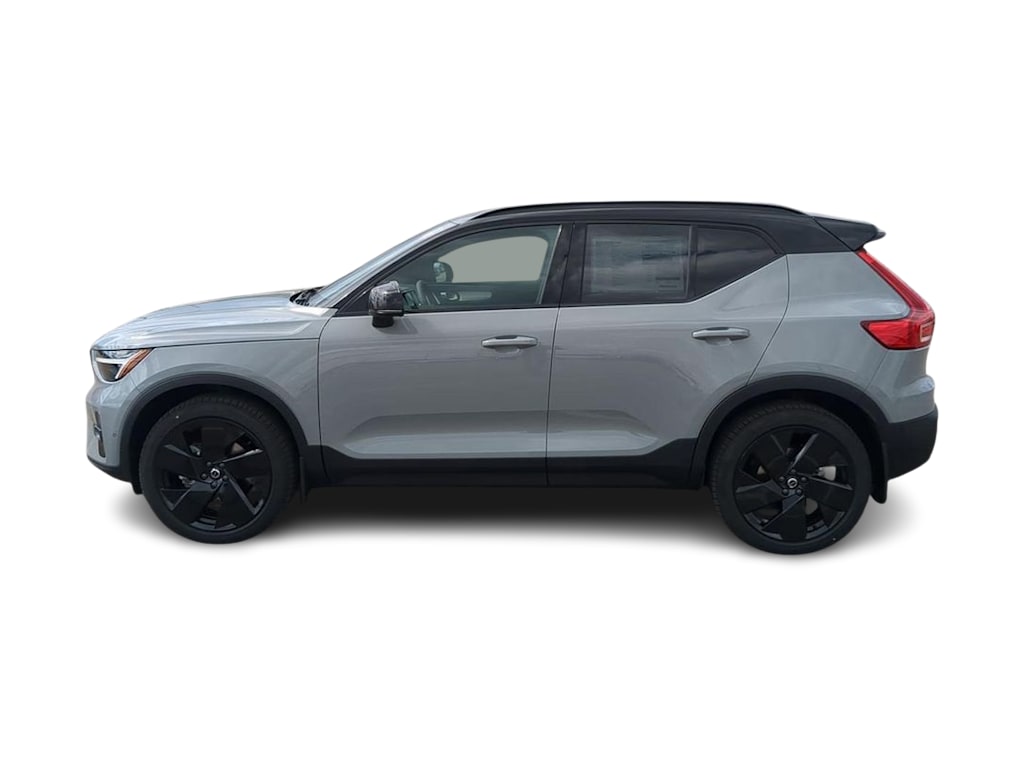 Thumbnail: 2026 Volvo XC40 - 3