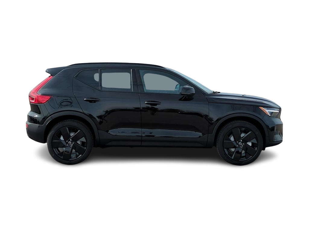 Thumbnail: 2026 Volvo XC40 - 21