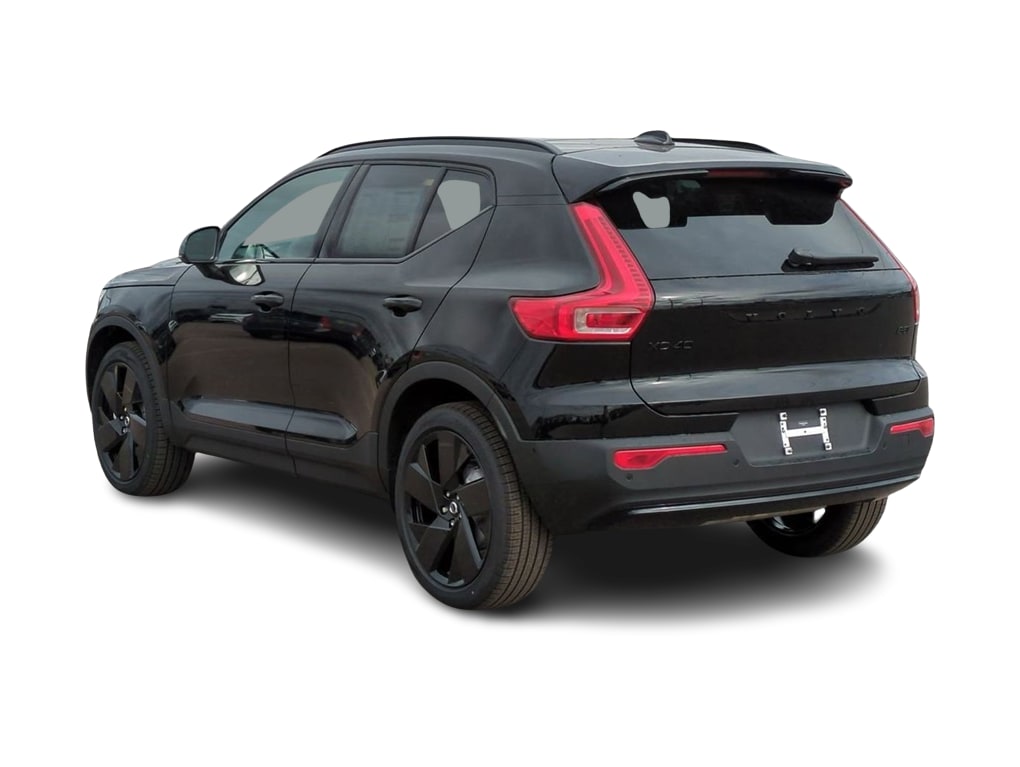 Thumbnail: 2026 Volvo XC40 - 4