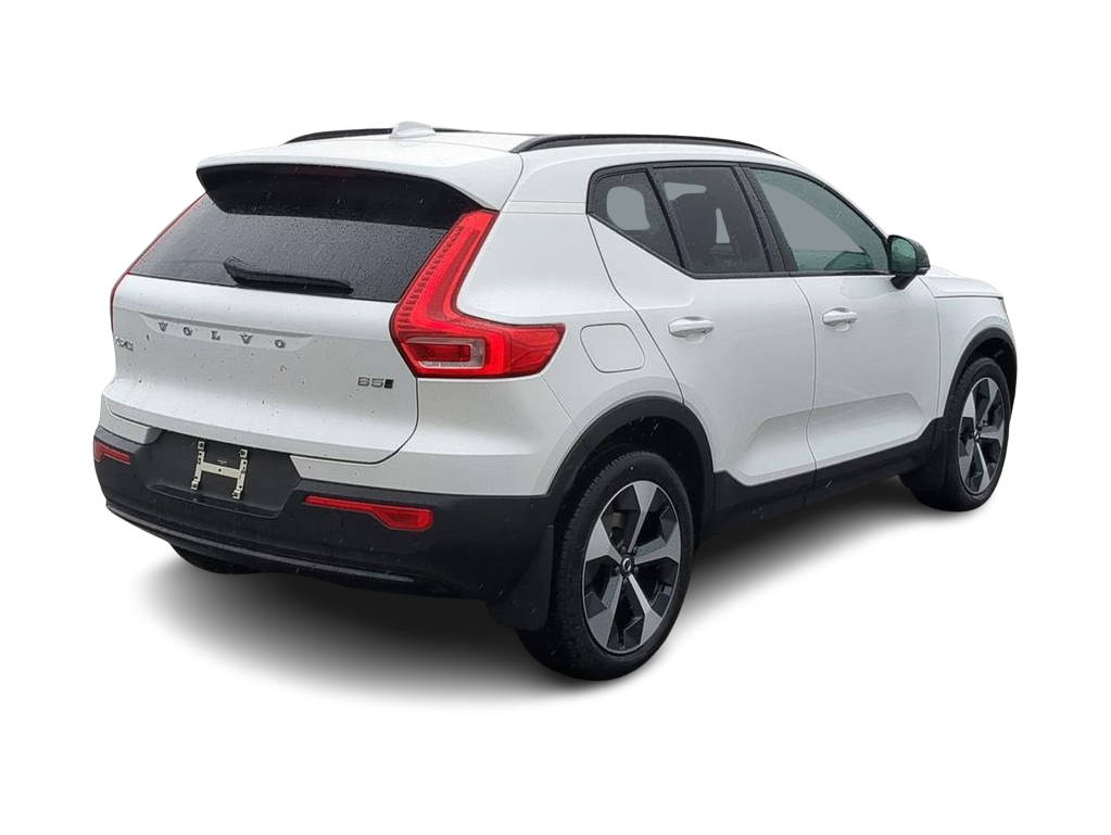 Thumbnail: 2026 Volvo XC40 - 17