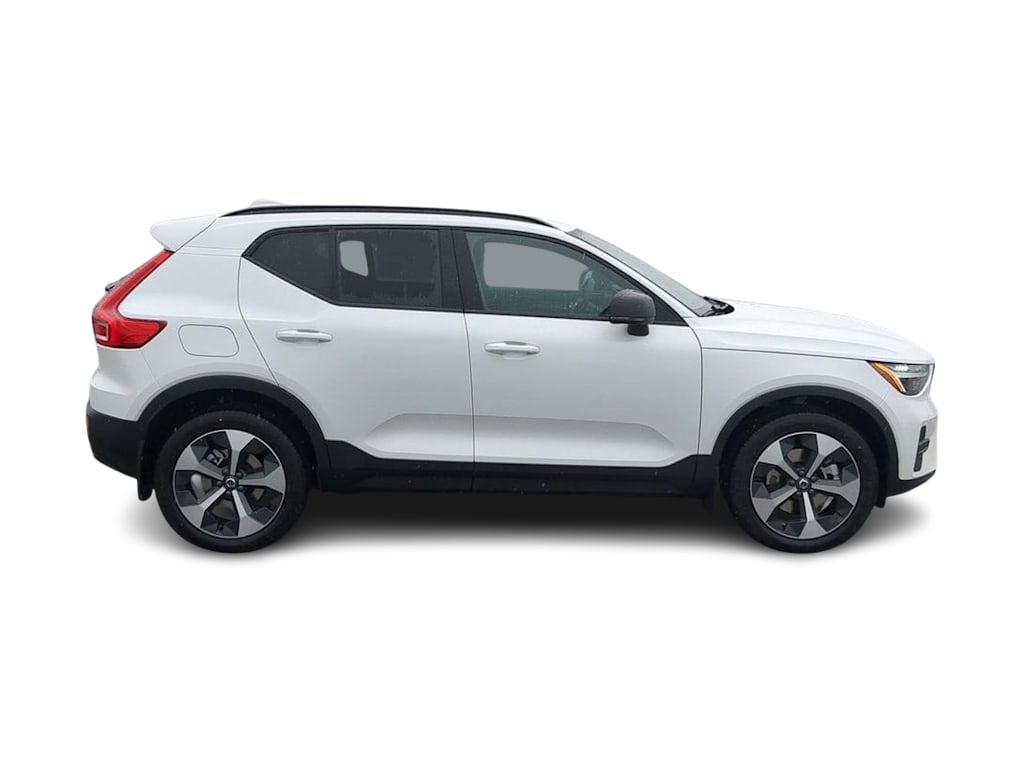 Thumbnail: 2026 Volvo XC40 - 18
