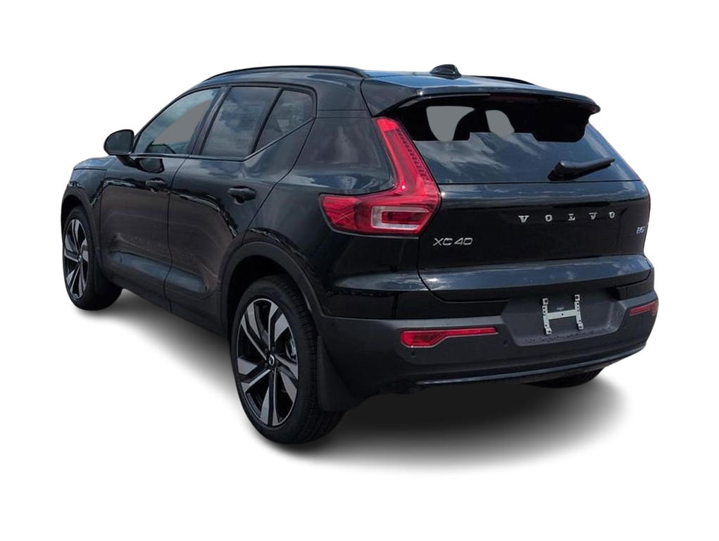 Thumbnail: 2026 Volvo XC40 - 3