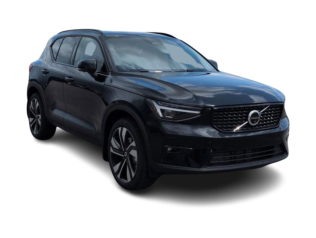Thumbnail: 2026 Volvo XC40 - 21