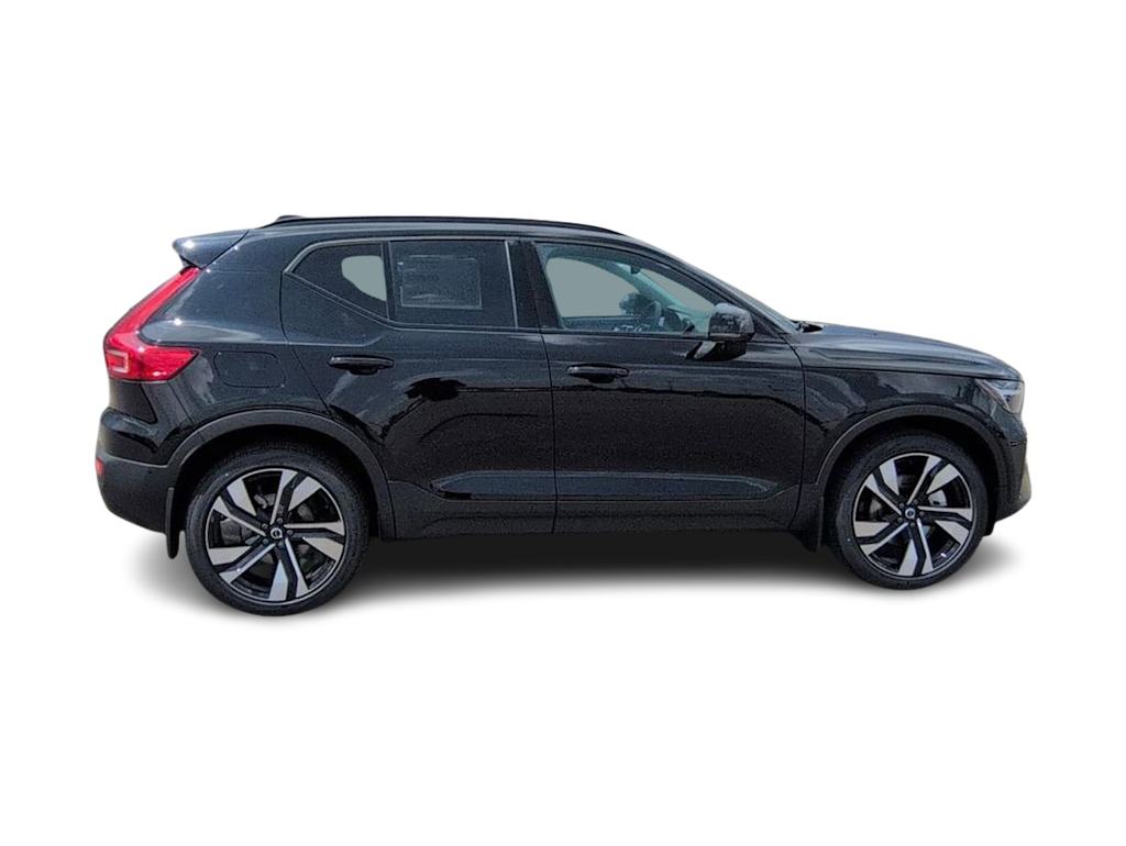 Thumbnail: 2026 Volvo XC40 - 20