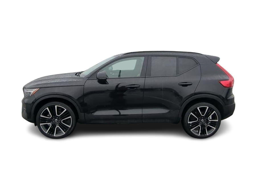 Thumbnail: 2024 Volvo XC40 - 3