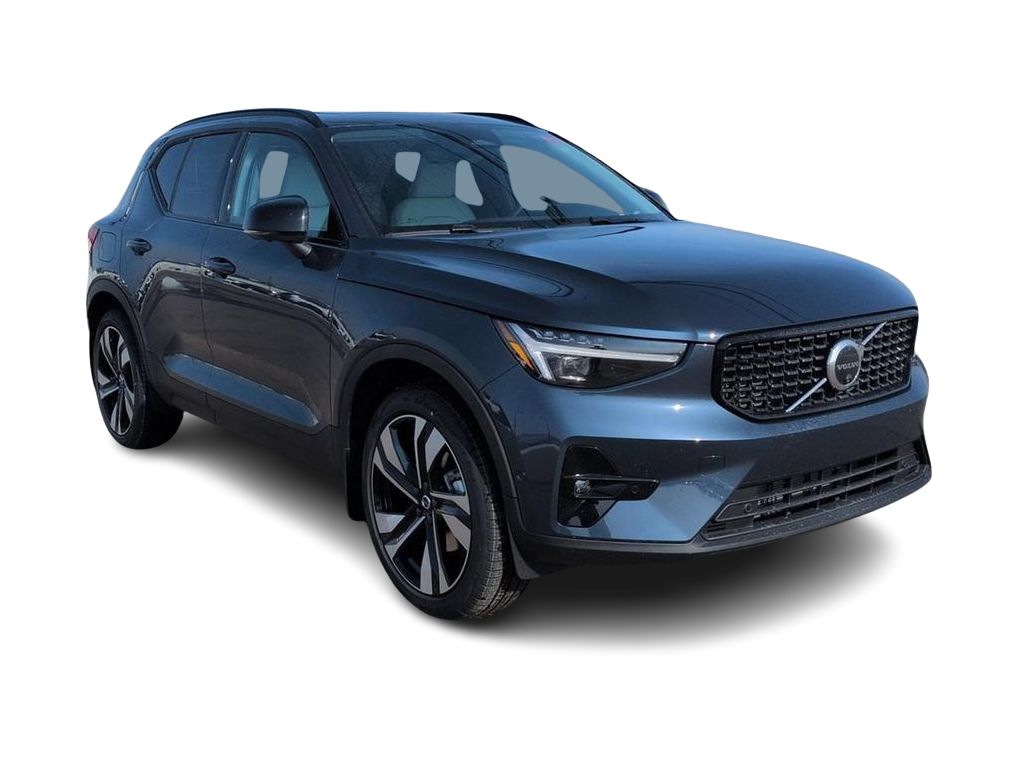 Thumbnail: 2026 Volvo XC40 - 22