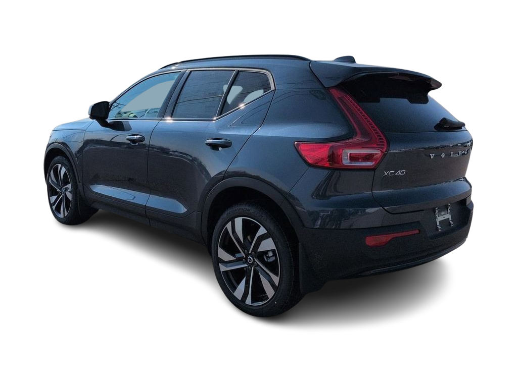Thumbnail: 2026 Volvo XC40 - 4