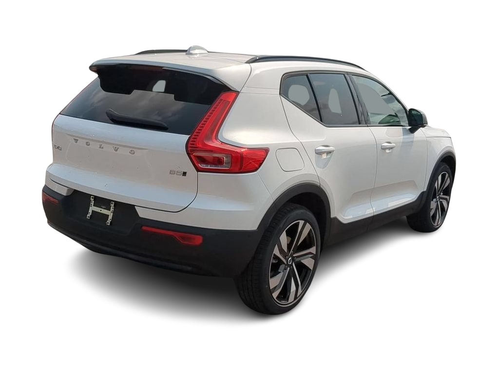 Thumbnail: 2026 Volvo XC40 - 17