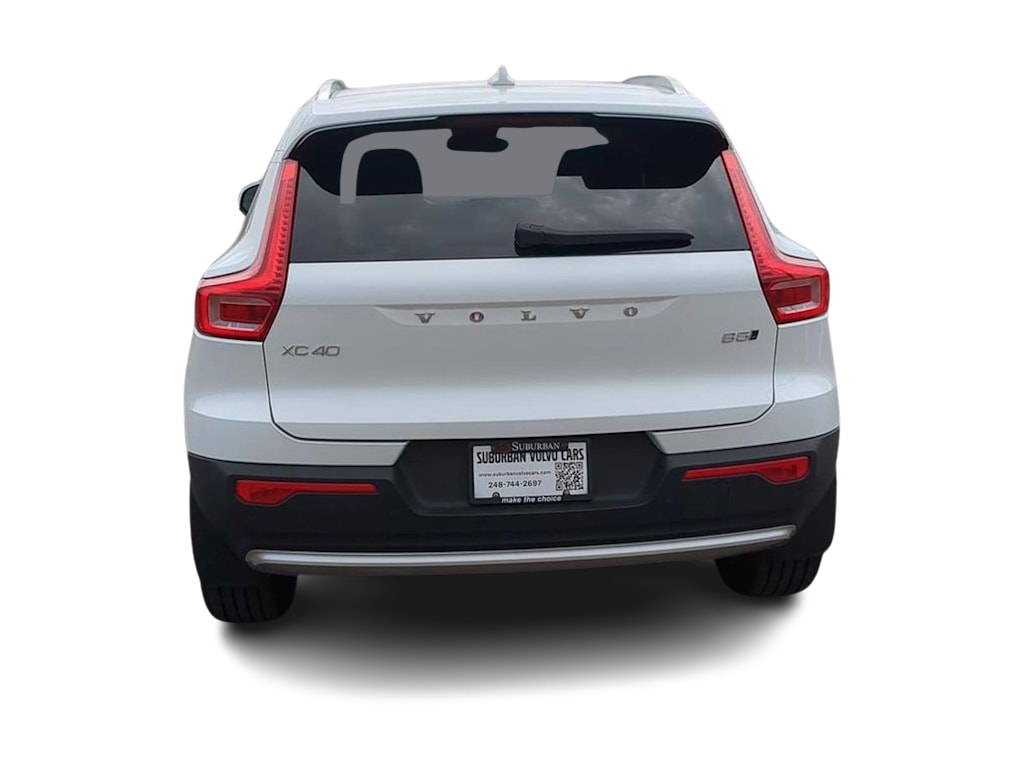 Thumbnail: 2023 Volvo XC40 - 5