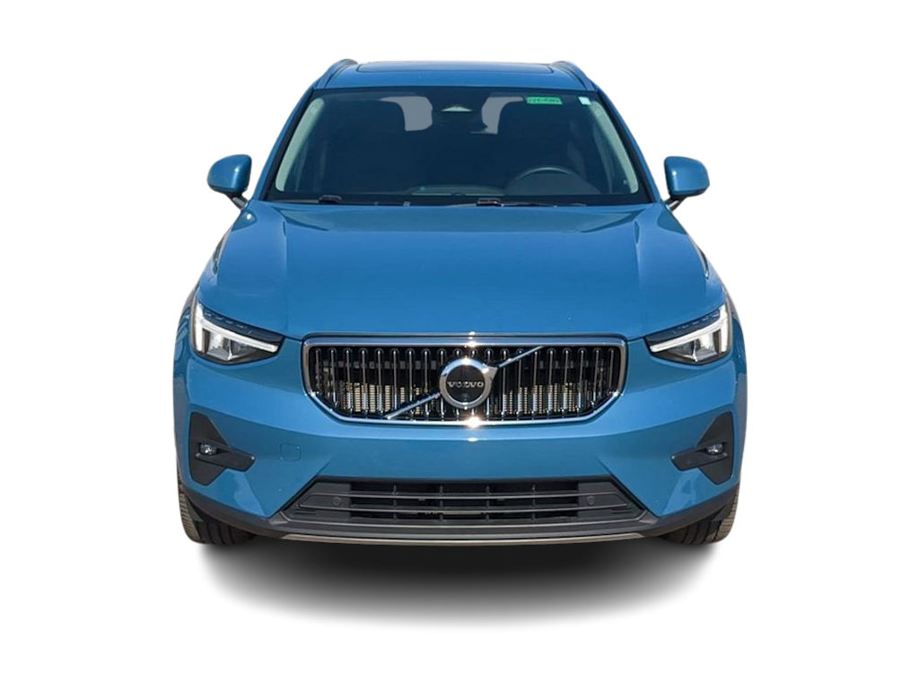 Thumbnail: 2023 Volvo XC40 - 6