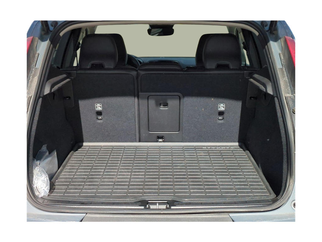 Thumbnail: 2023 Volvo XC40 - 15