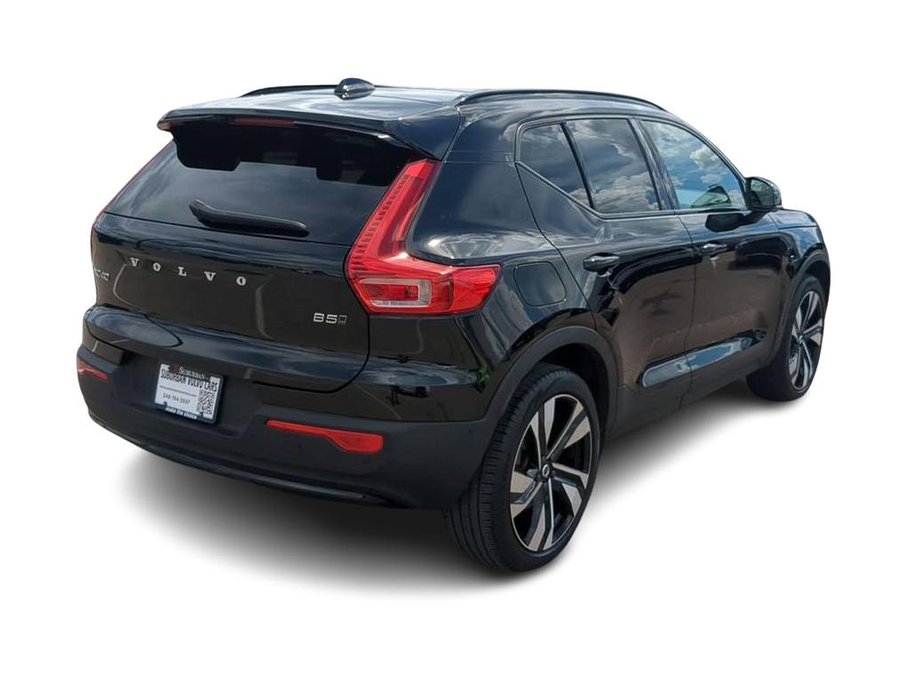 Thumbnail: 2023 Volvo XC40 - 18