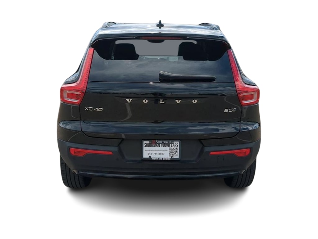 Thumbnail: 2023 Volvo XC40 - 5
